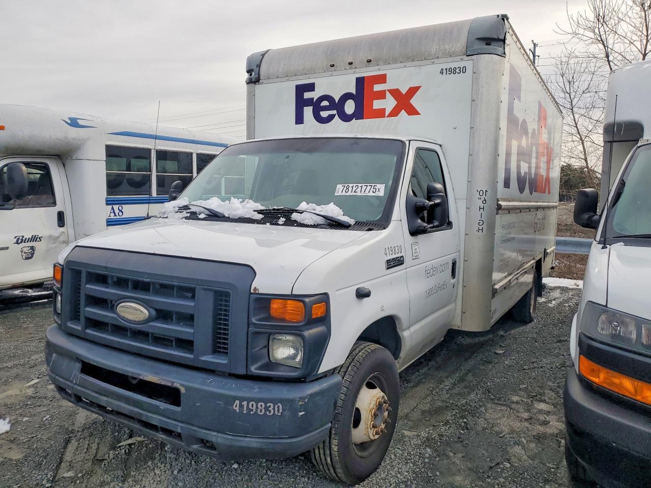 2015 Ford E350 Box Truck