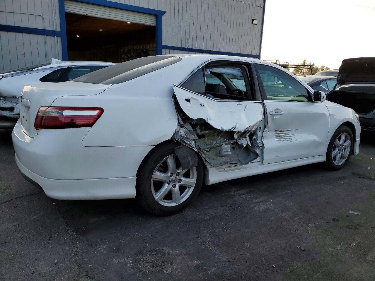 2009 Toyota Camry - Фото 3