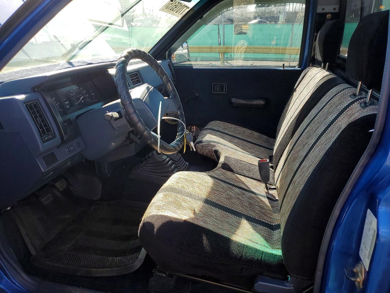 1992 Nissan Truck Short Wheelbase - Фото 7