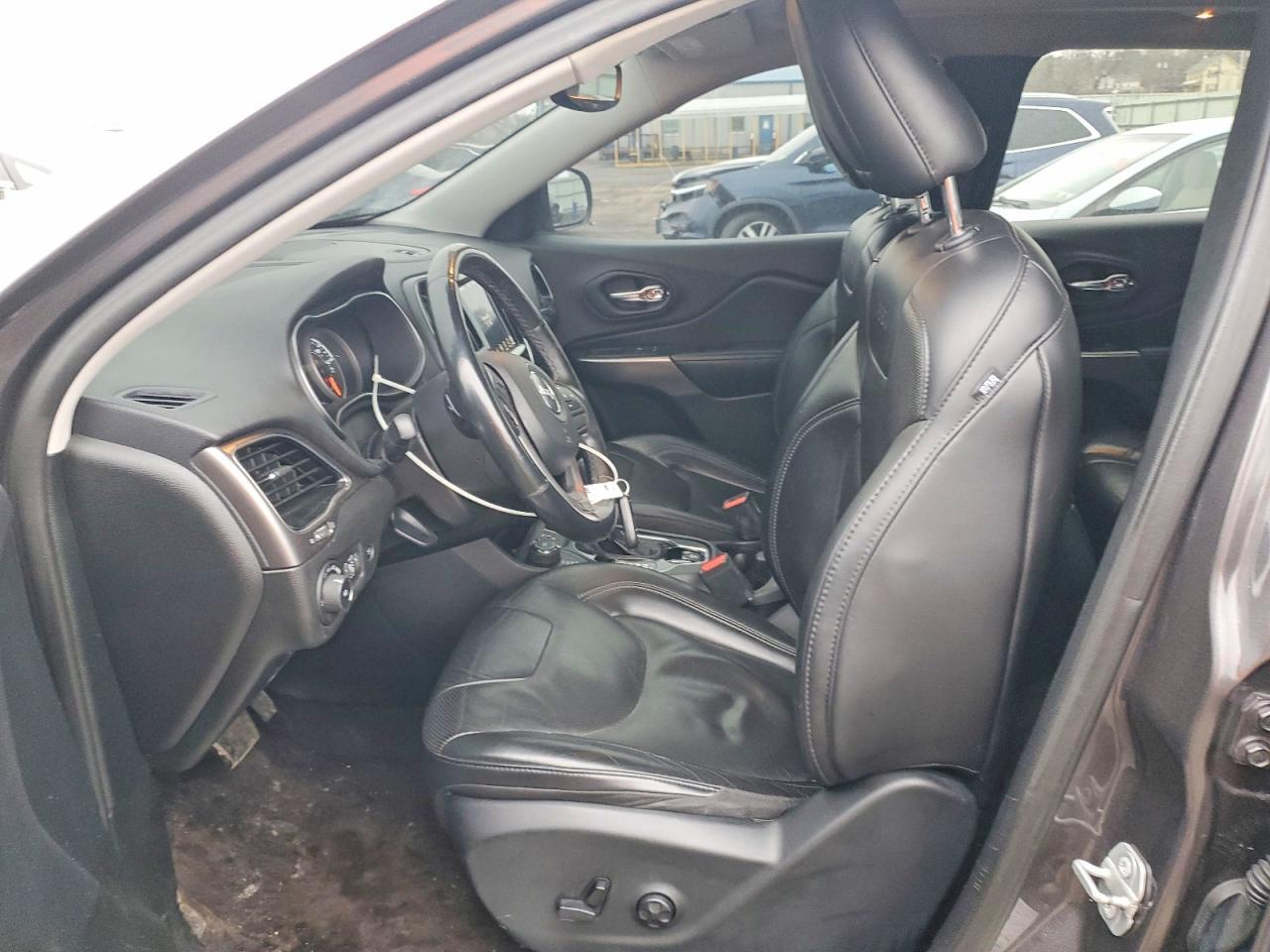 2019 Jeep Cherokee Limited - Image 7