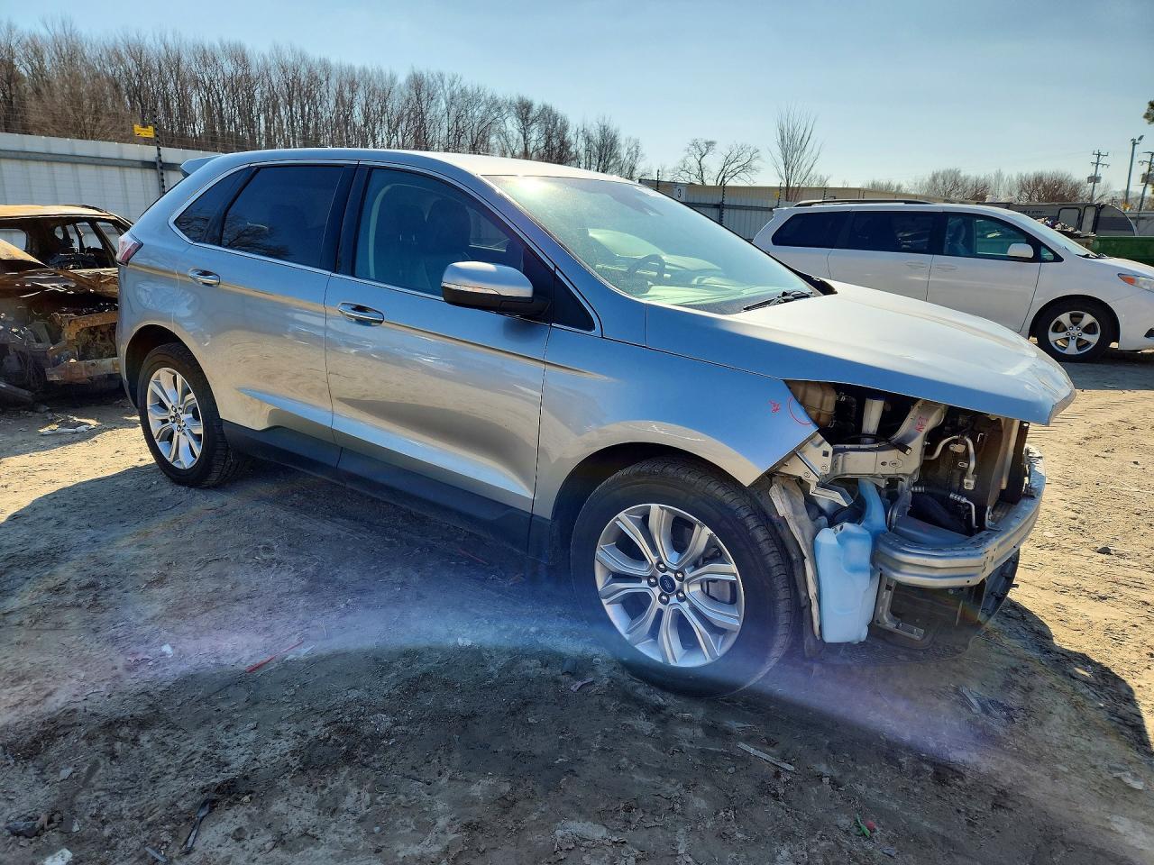 2022 Ford Edge Titanium - Фото 4