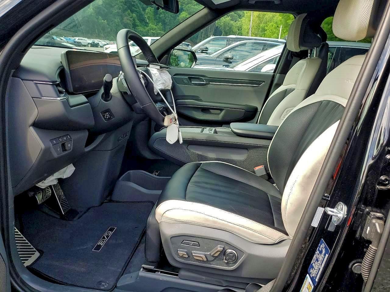 2024 Kia Ev9 Gt Line - Image 7