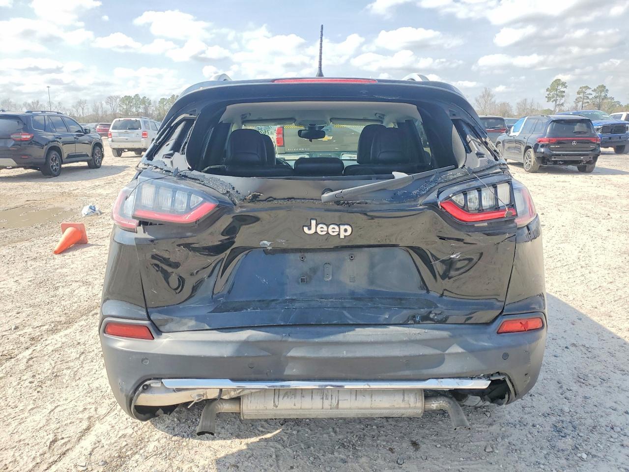 2019 Jeep Cherokee Limited - Image 6