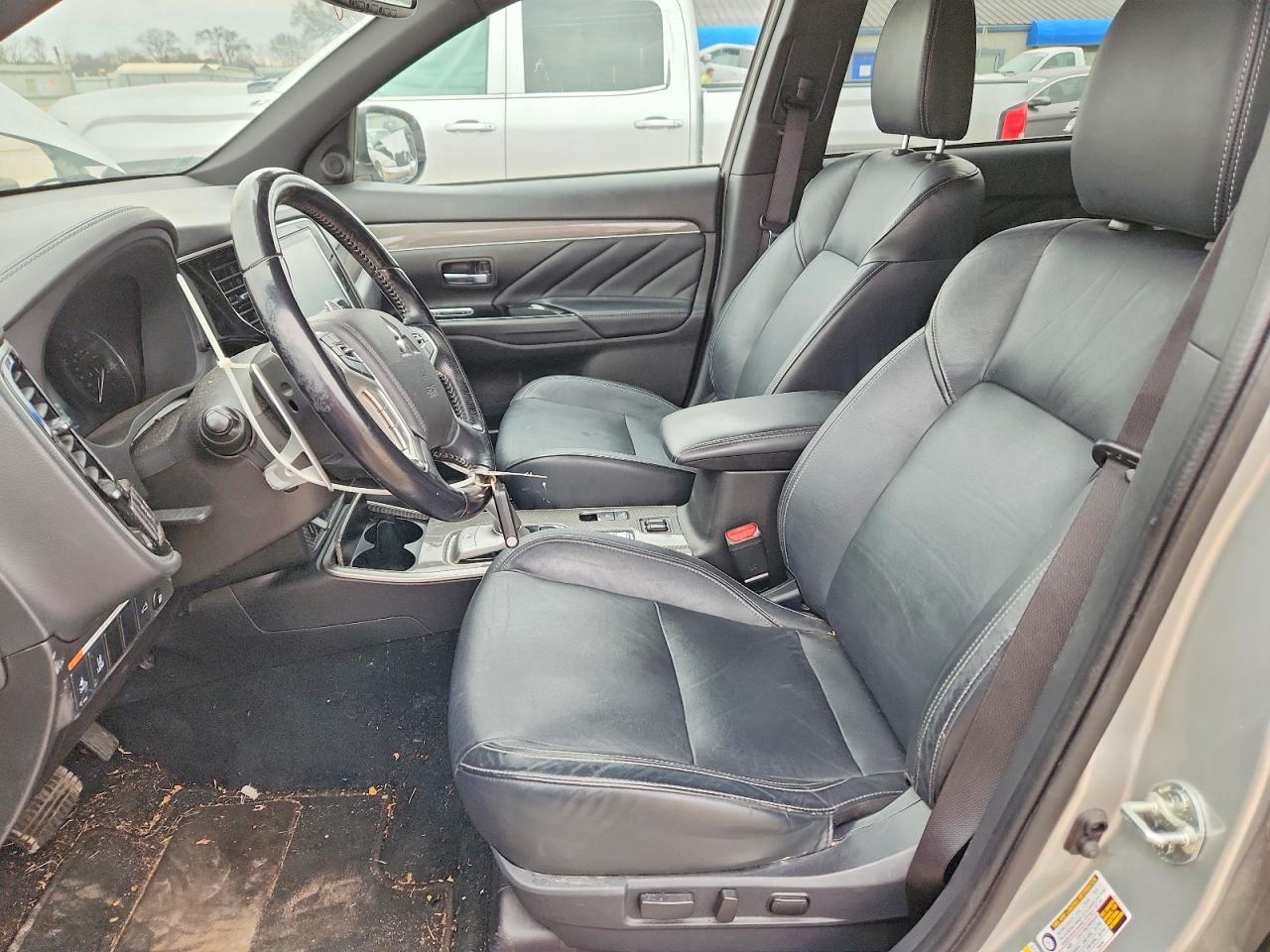 2022 Mitsubishi Outlander Sel - Фото 7