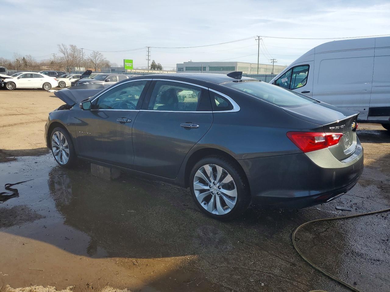2018 Chevrolet Malibu Premier - Фото 2