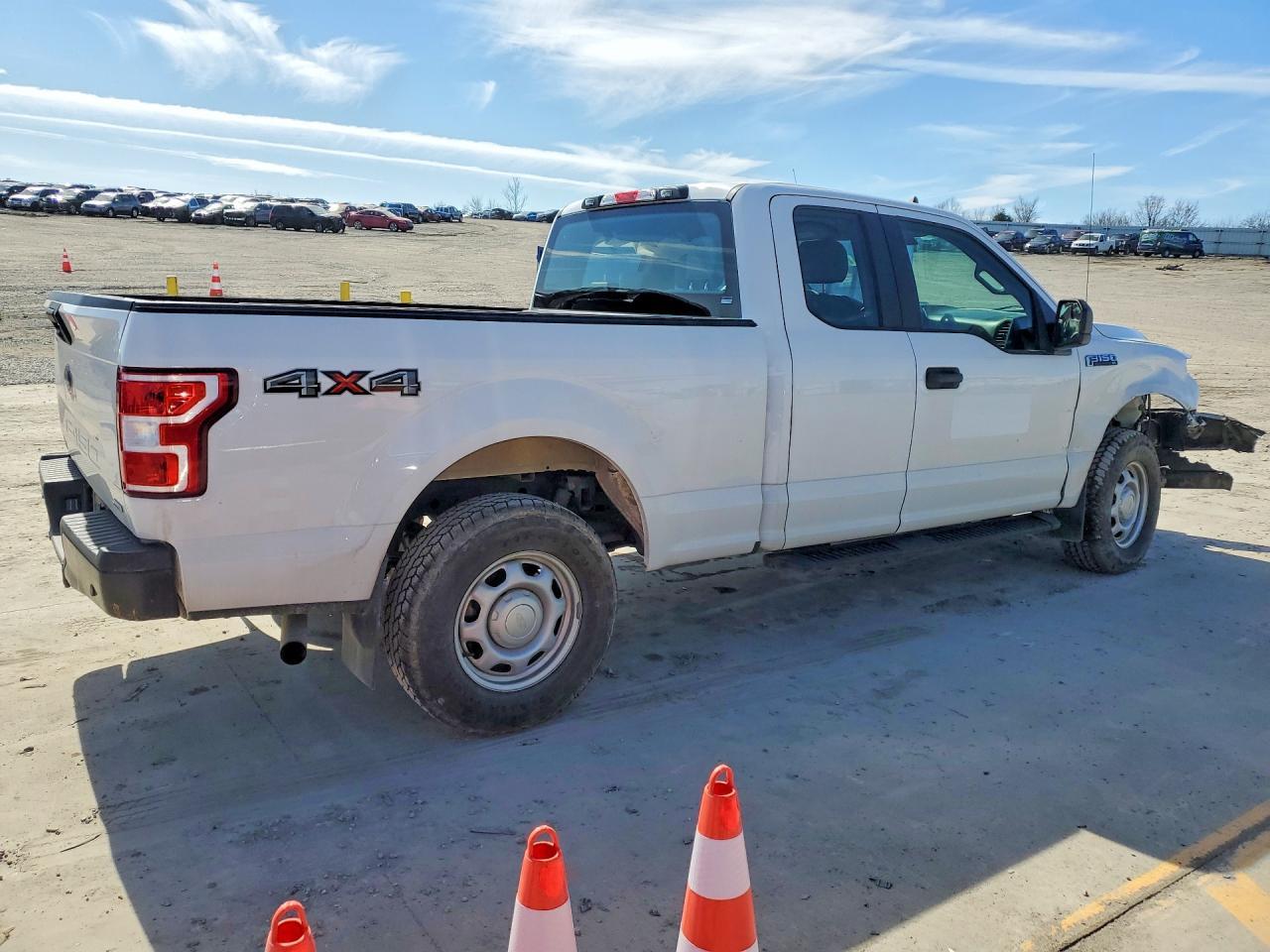 2020 Ford F150 Super Cab - Фото 3