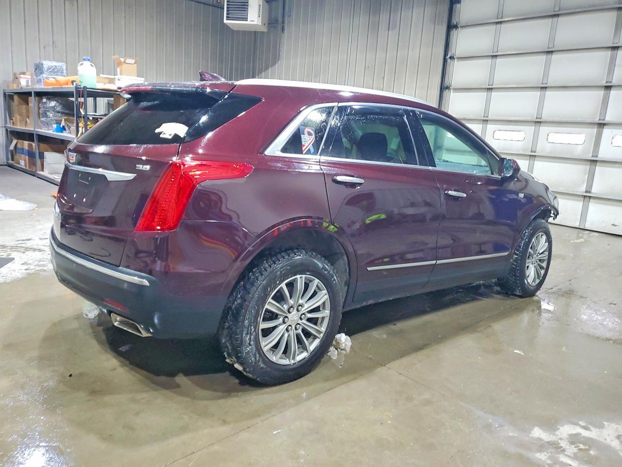 2017 Cadillac Xt5 Luxury - Image 3