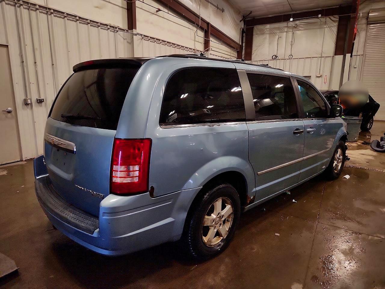 2009 Chrysler Town & Country Touring - Фото 3
