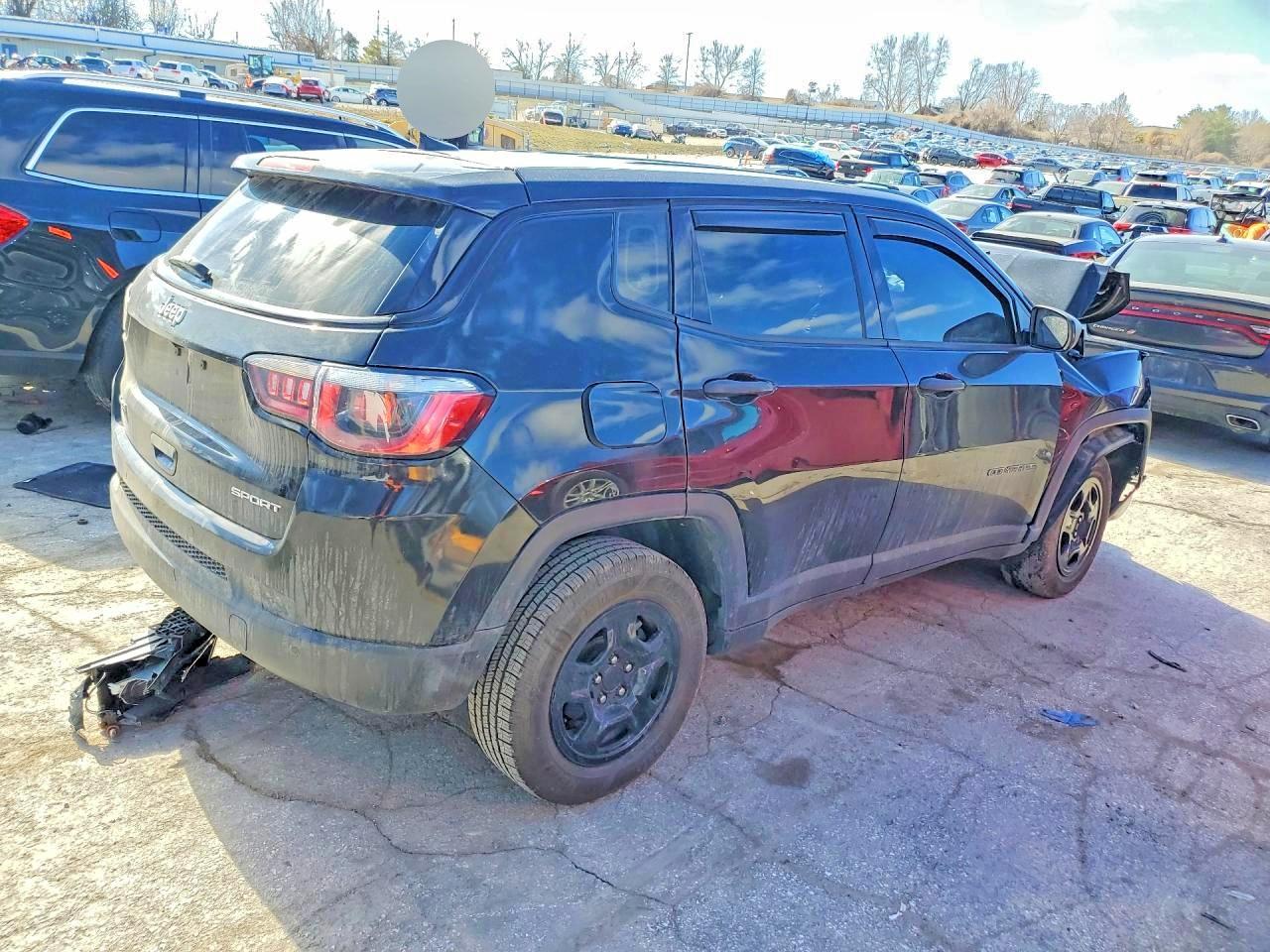 2018 Jeep Compass Sport - Image 3