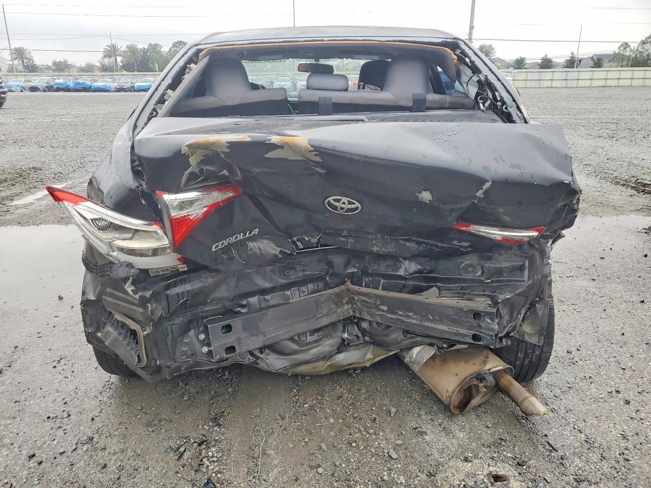 2014 Toyota Corolla Le - Image 6