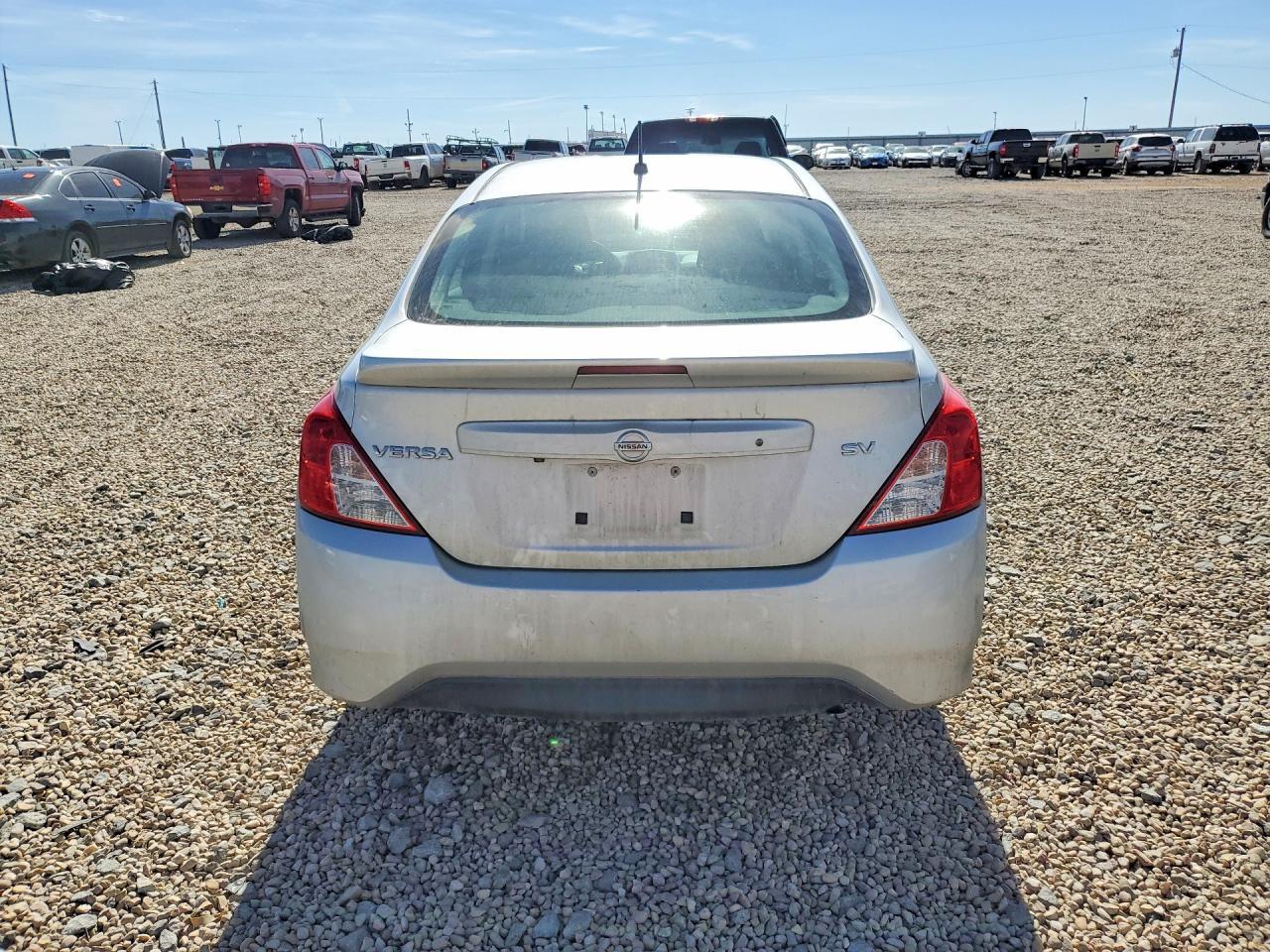 2019 Nissan Versa S - Image 6