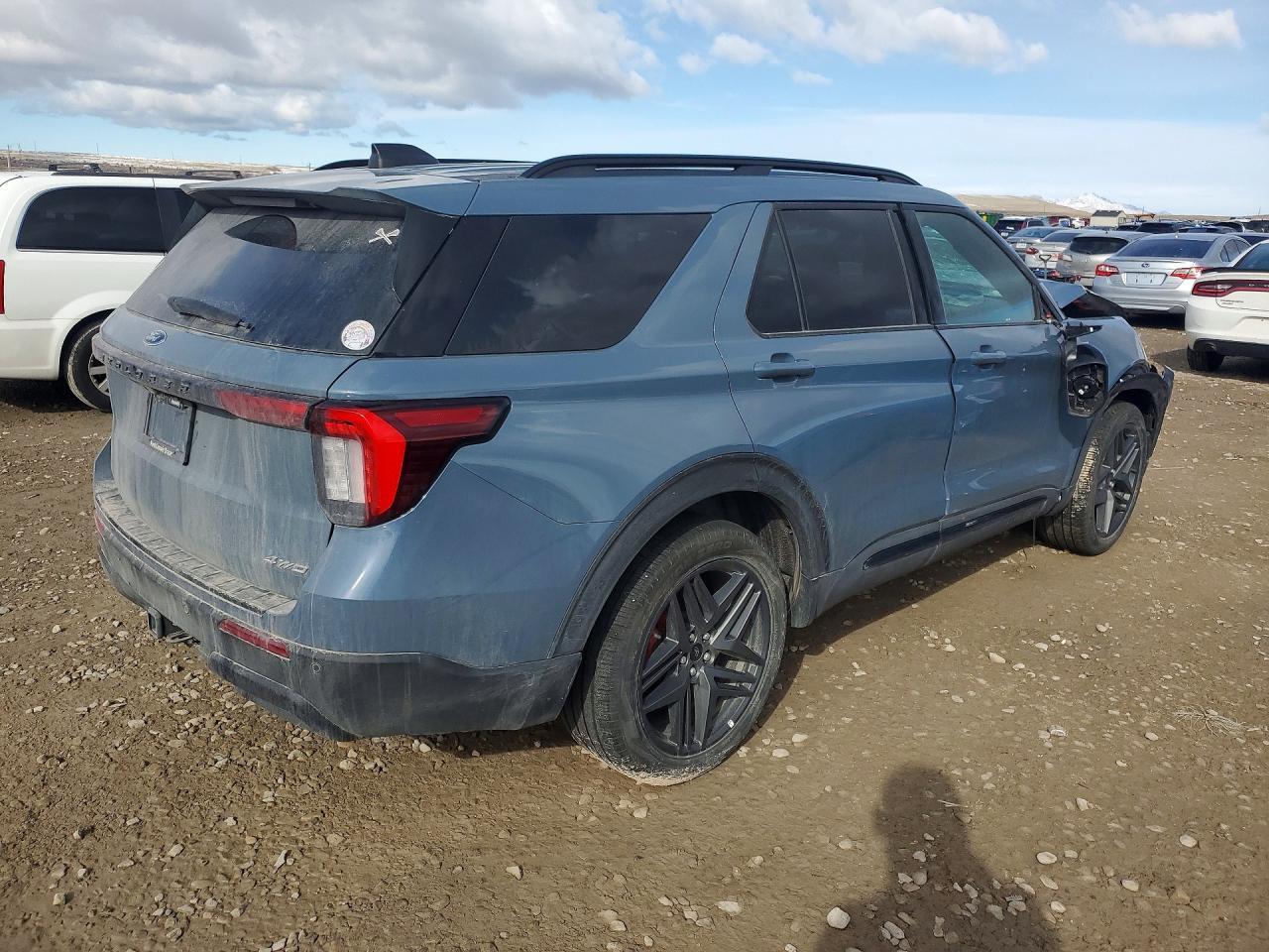 2025 Ford Explorer St-Line - Фото 3