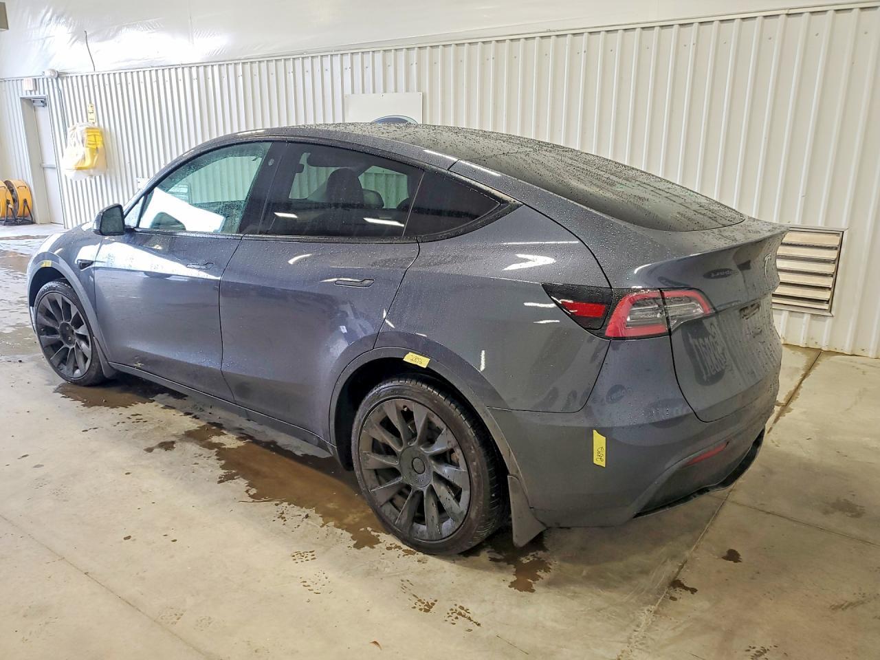 2022 Tesla Model Y - Фото 2