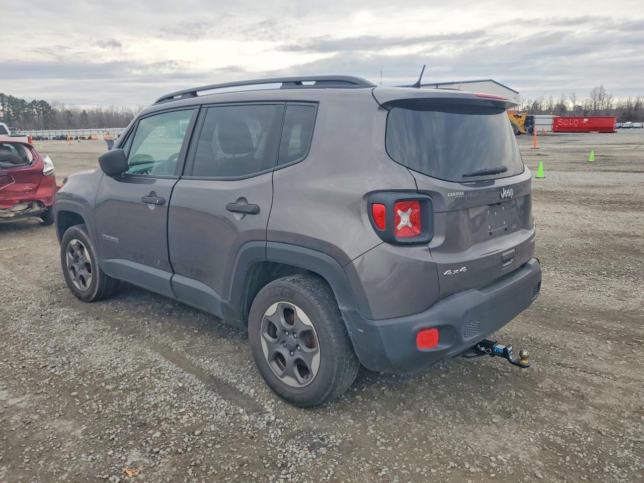 2018 Jeep Renegade S - Image 2