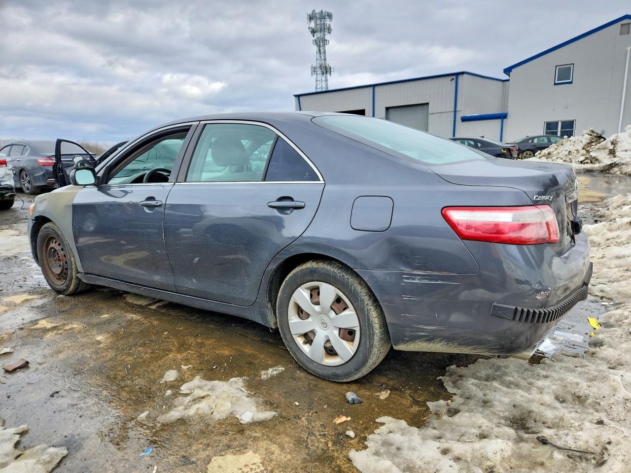 2009 Toyota Camry Se - Фото 2