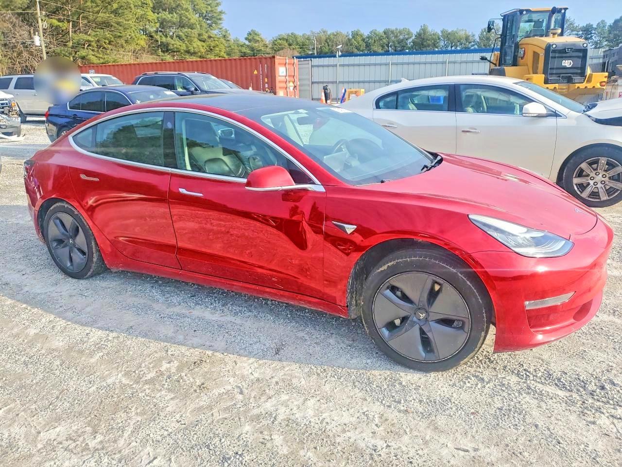 2018 Tesla Model 3 - Фото 4