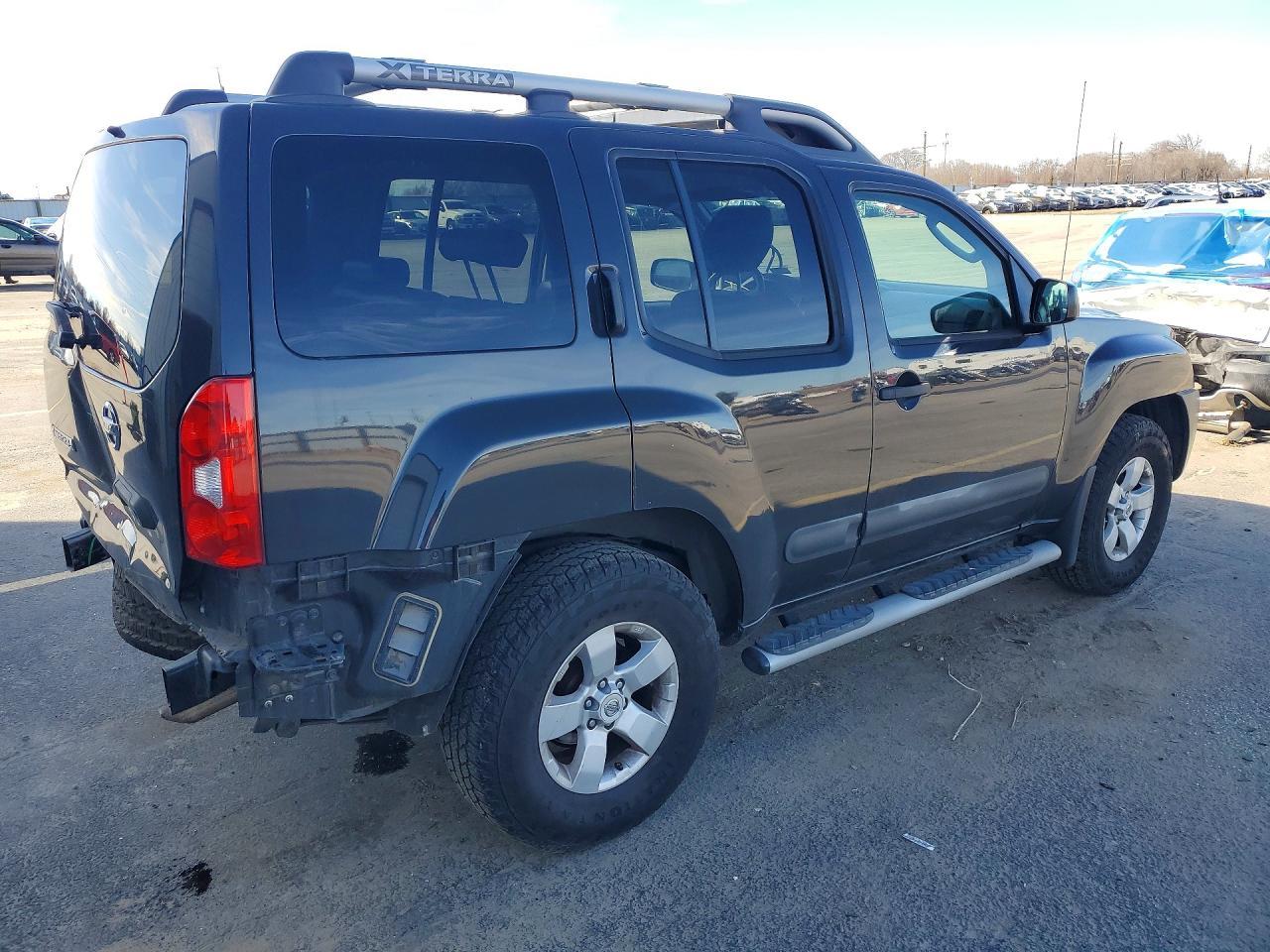 2011 Nissan Xterra Off Road - Фото 3
