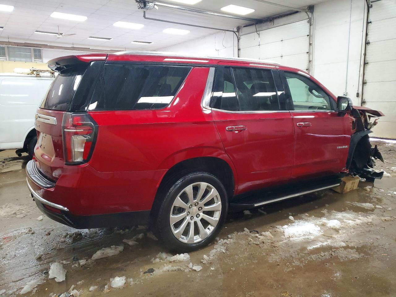 2023 Chevrolet Tahoe K1500 Premier - Фото 3