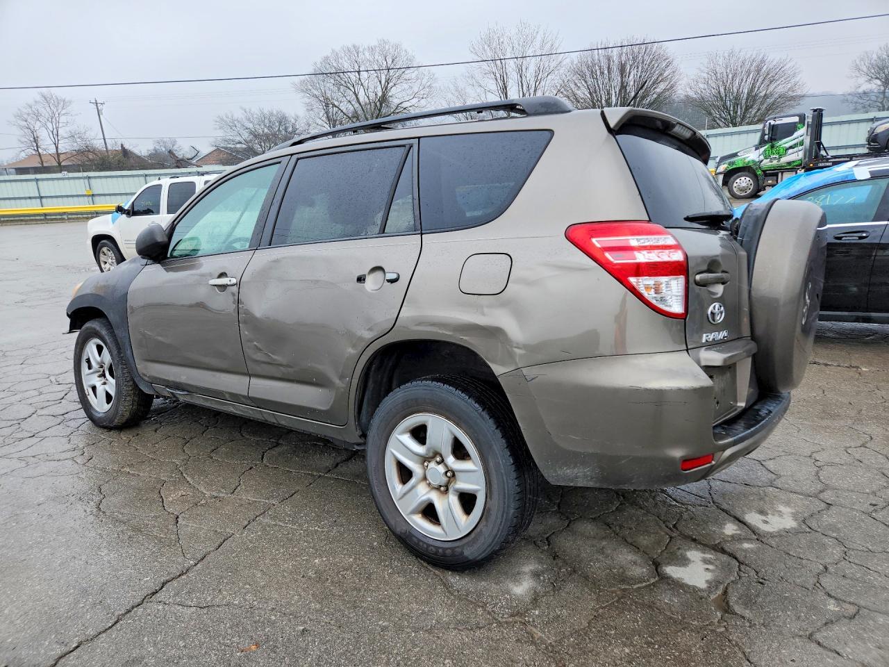 2011 Toyota Rav4 - Фото 2