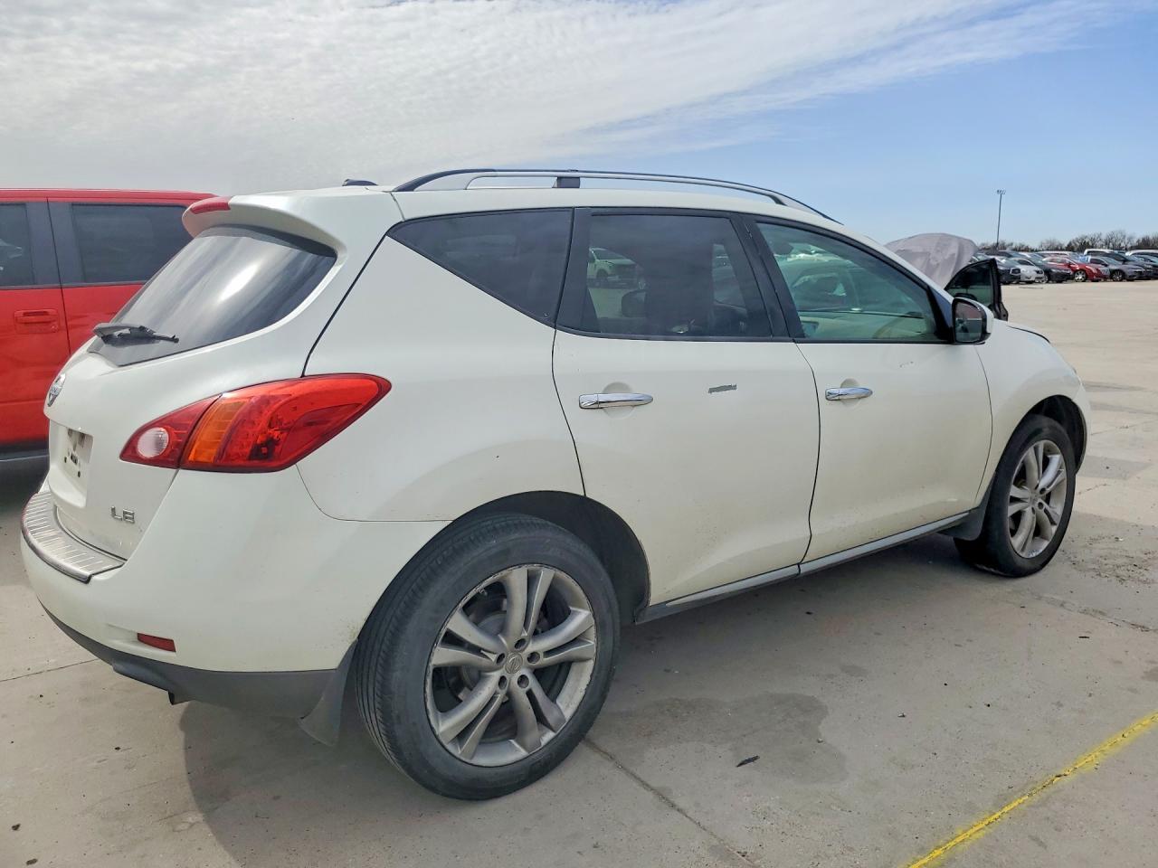 2010 Nissan Murano S - Фото 3