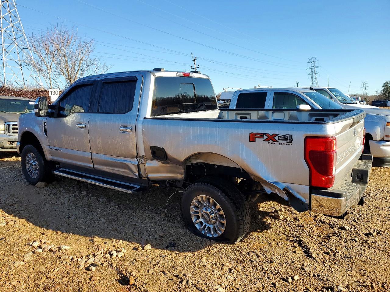 2022 Ford F250 Super Duty - Фото 2