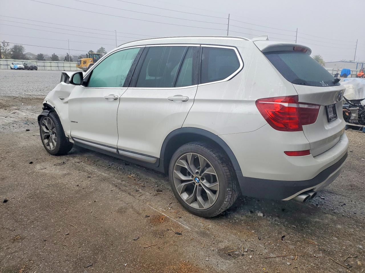 2017 BMW X3 Sdrive28I - Фото 2