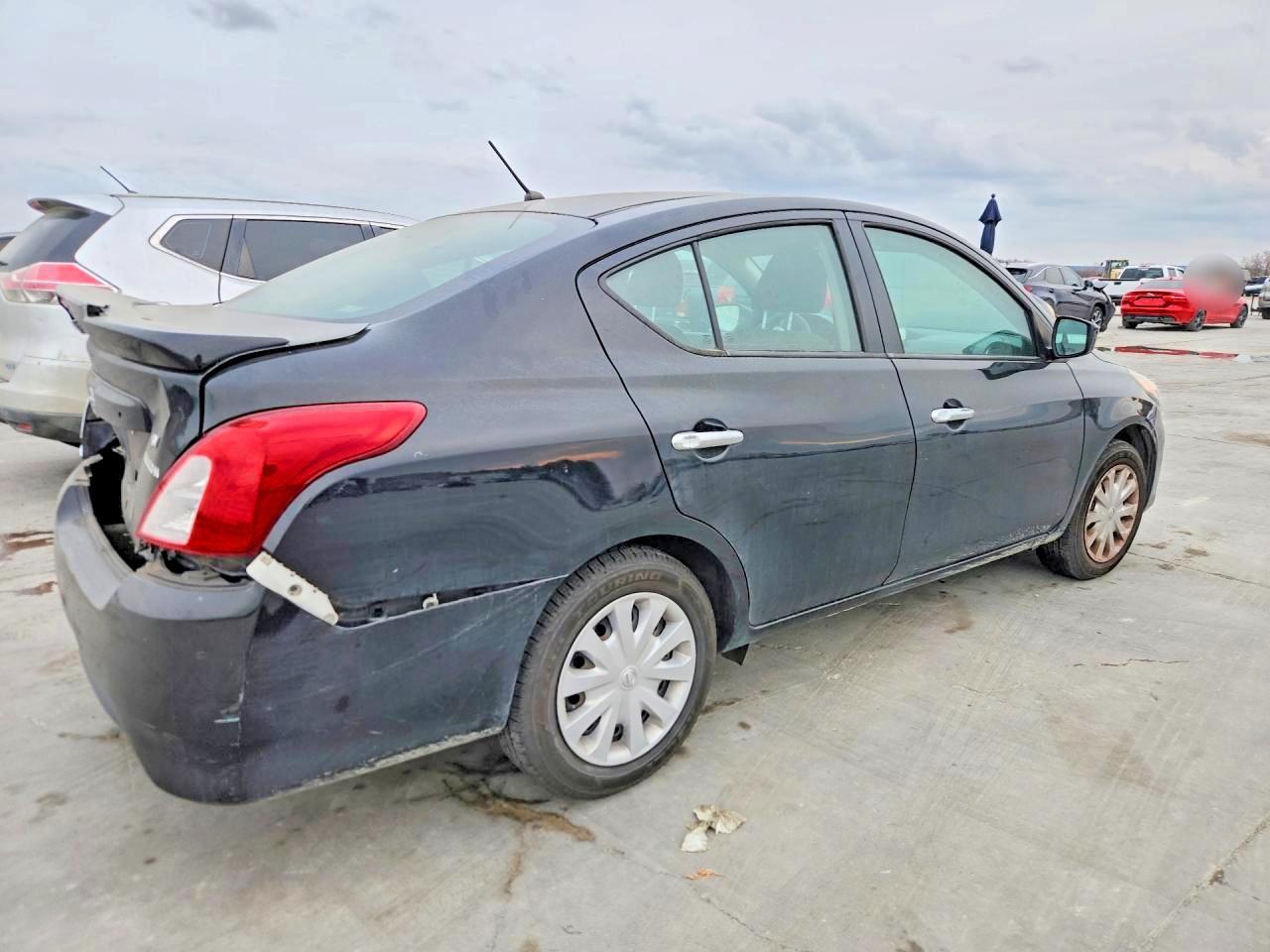 2019 Nissan Versa Sv - Image 3