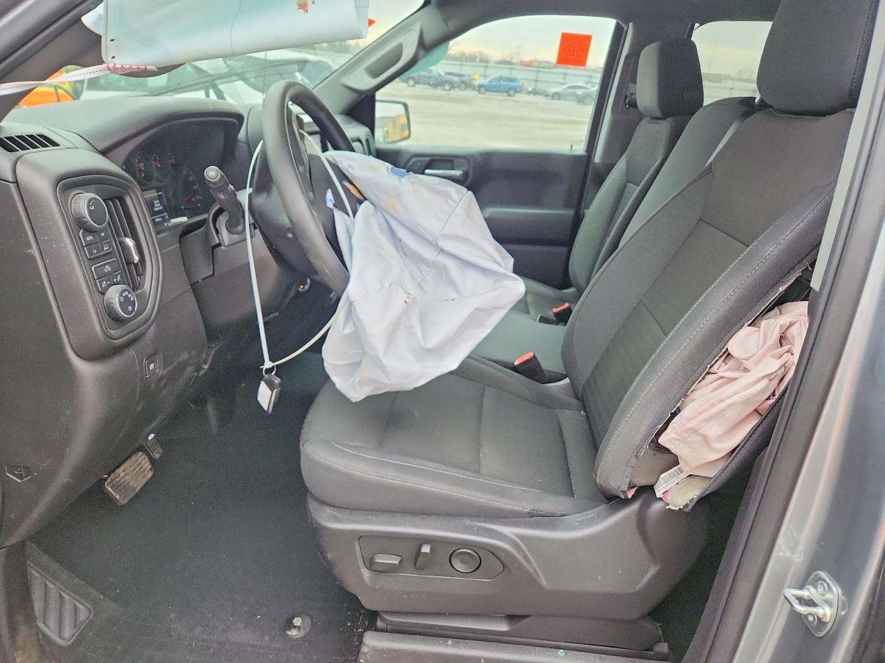 2025 Chevrolet Silverado - Фото 7