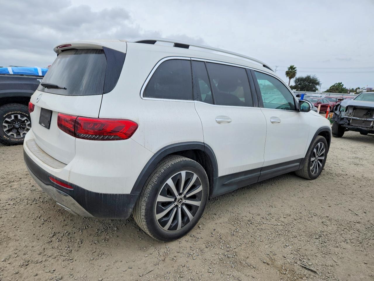 2020 Mercedes-Benz Glb 250 - Фото 3