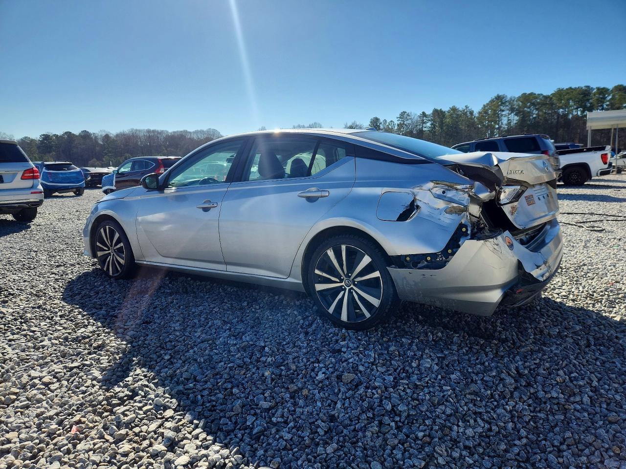 2019 Nissan Altima Sr - Фото 2