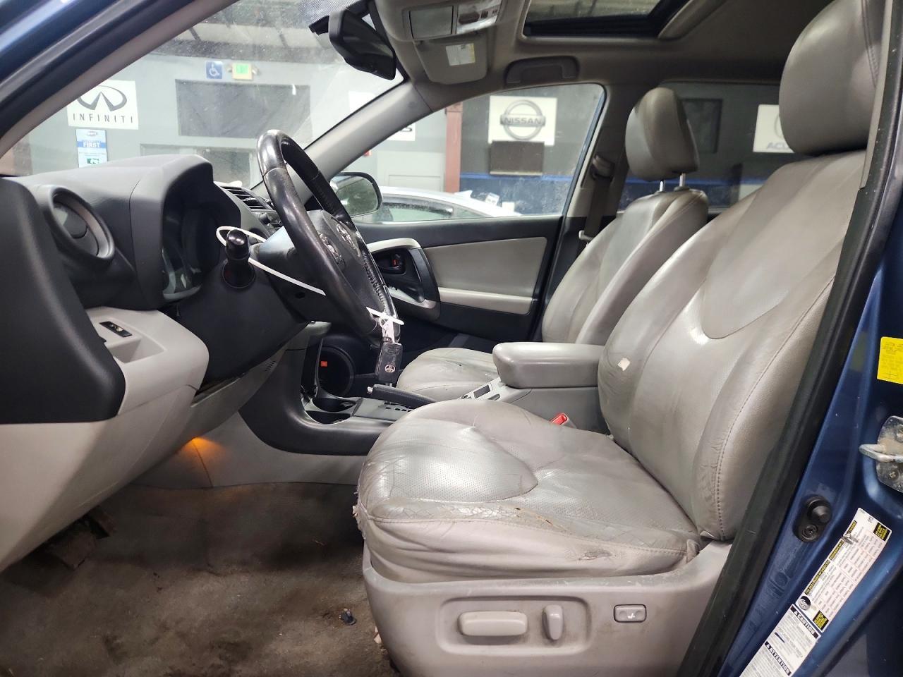 2011 Toyota Rav4 Limited - Image 7