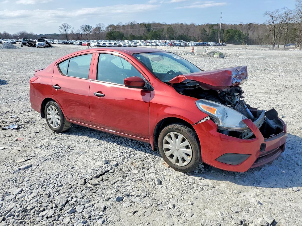 2016 Nissan Versa S - Фото 4