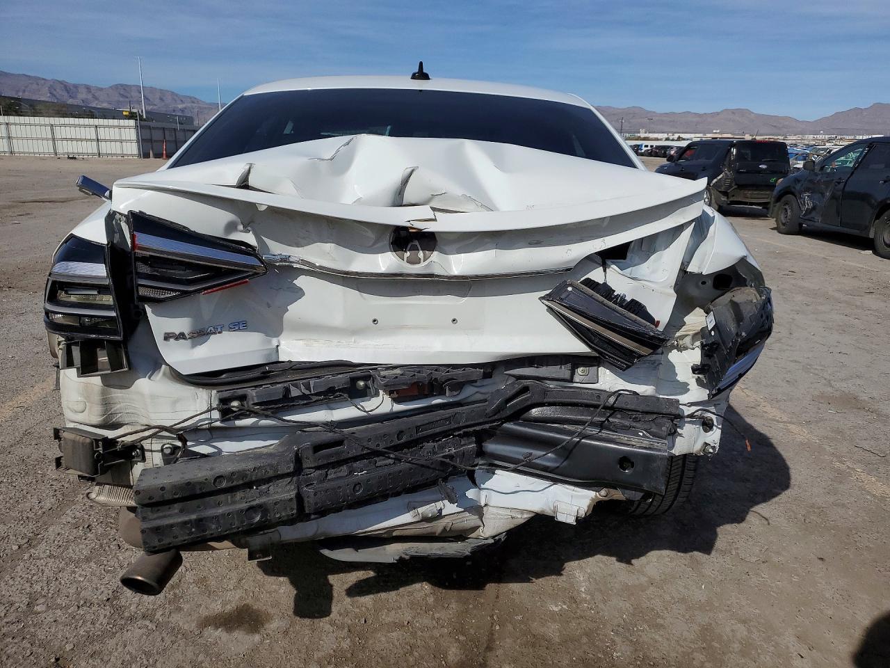 2017 Volkswagen Passat Se - Image 6