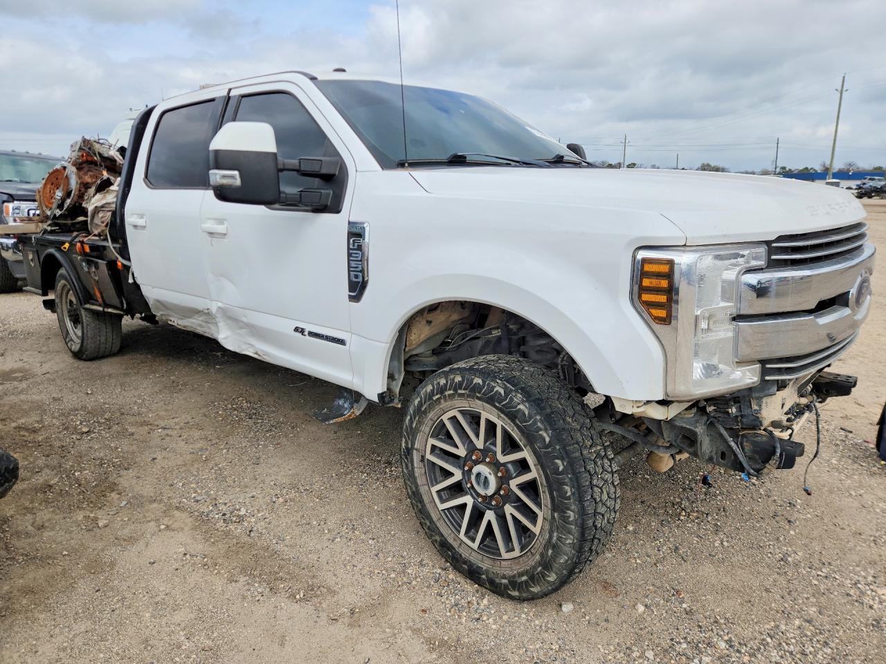 2018 Ford F350 Srw Lariat 4Wd 6.7L V8 Tdsl - Фото 4
