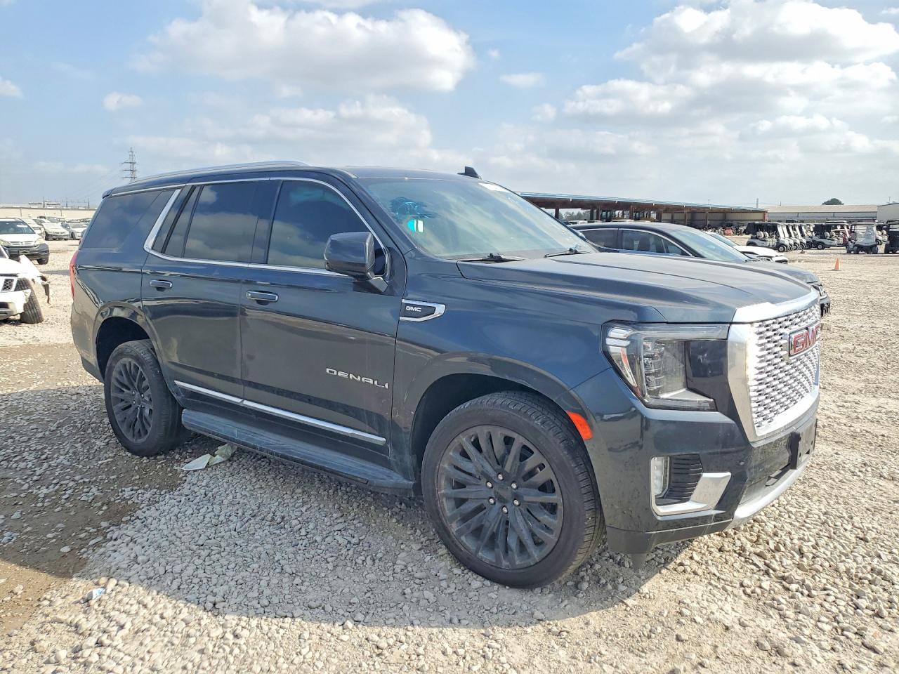 2021 GMC Yukon Denali - Image 4