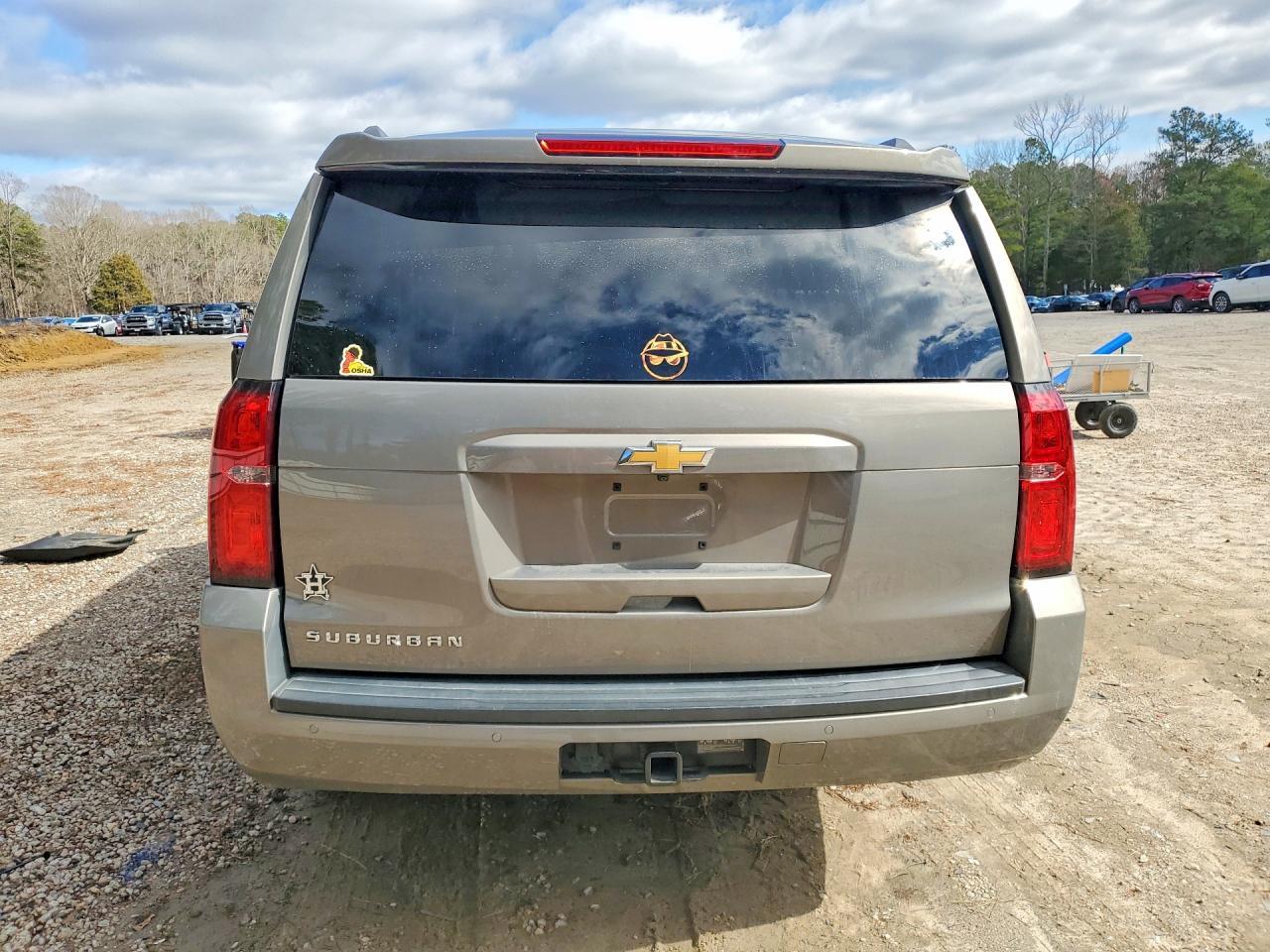 2017 Chevrolet Suburban C1500 Lt - Image 6