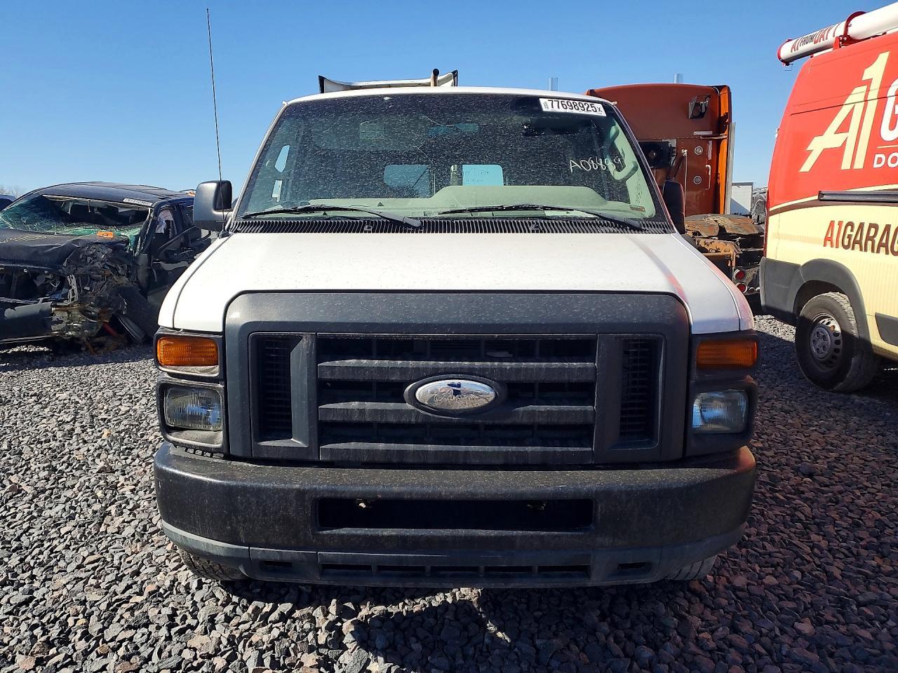 2011 Ford Econoline E250 Van - Фото 5