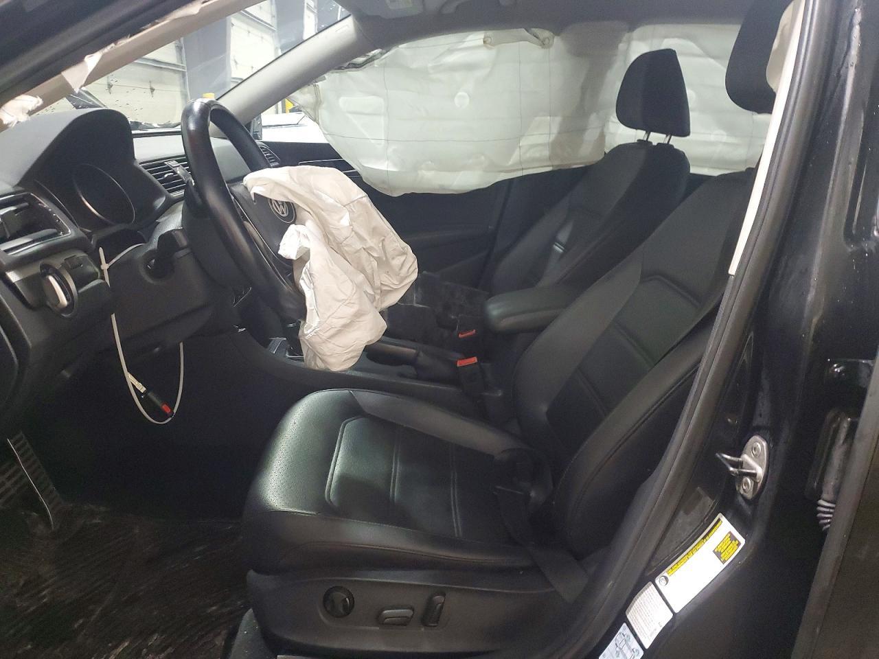 2016 Volkswagen Passat S - Фото 7
