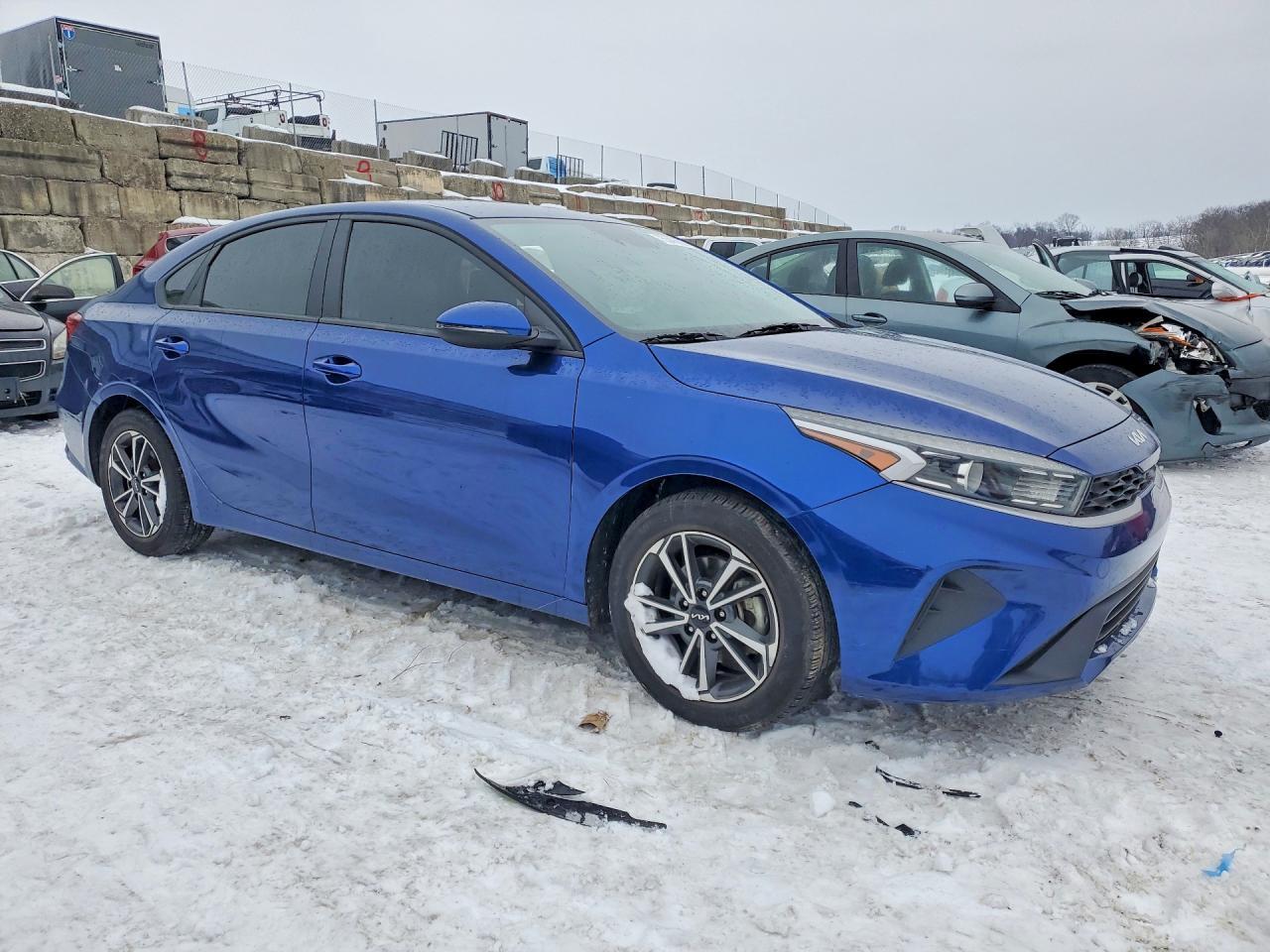 2022 Kia Forte Fe - Фото 4