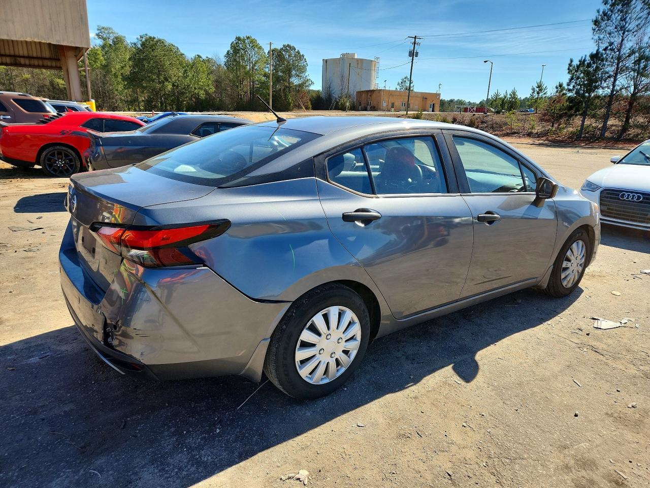 2020 Nissan Versa S - Фото 3