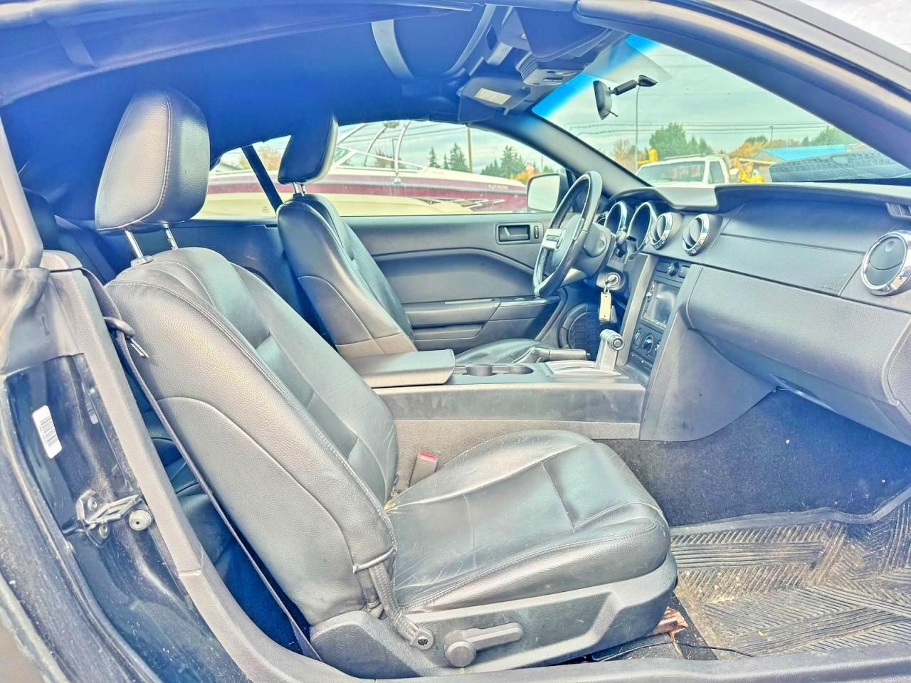 2006 Ford Mustang - Image 5