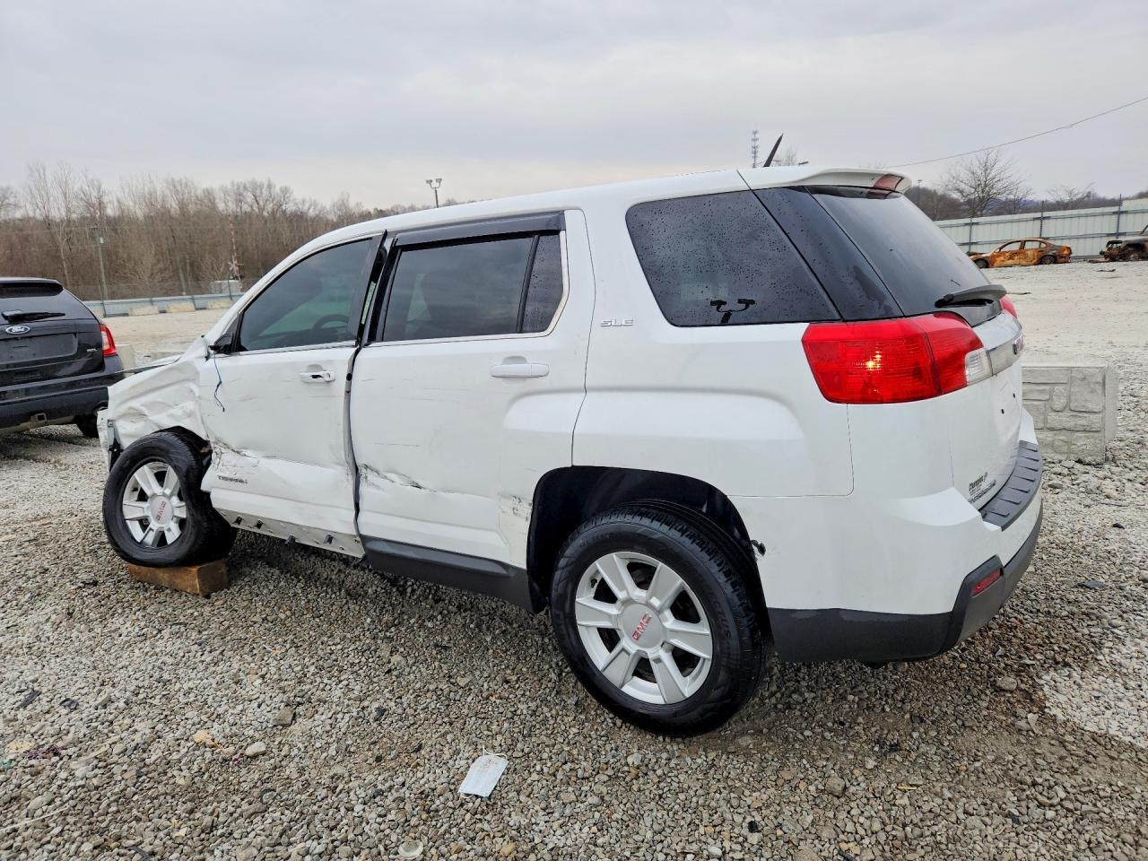2013 GMC Terrain Sle - Фото 2