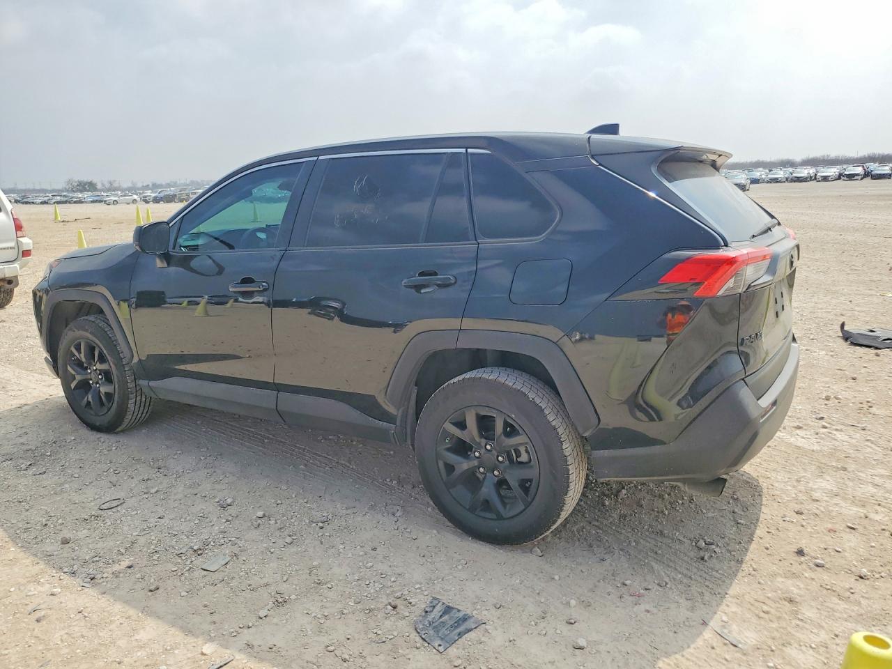 2022 Toyota Rav4 Le - Image 2