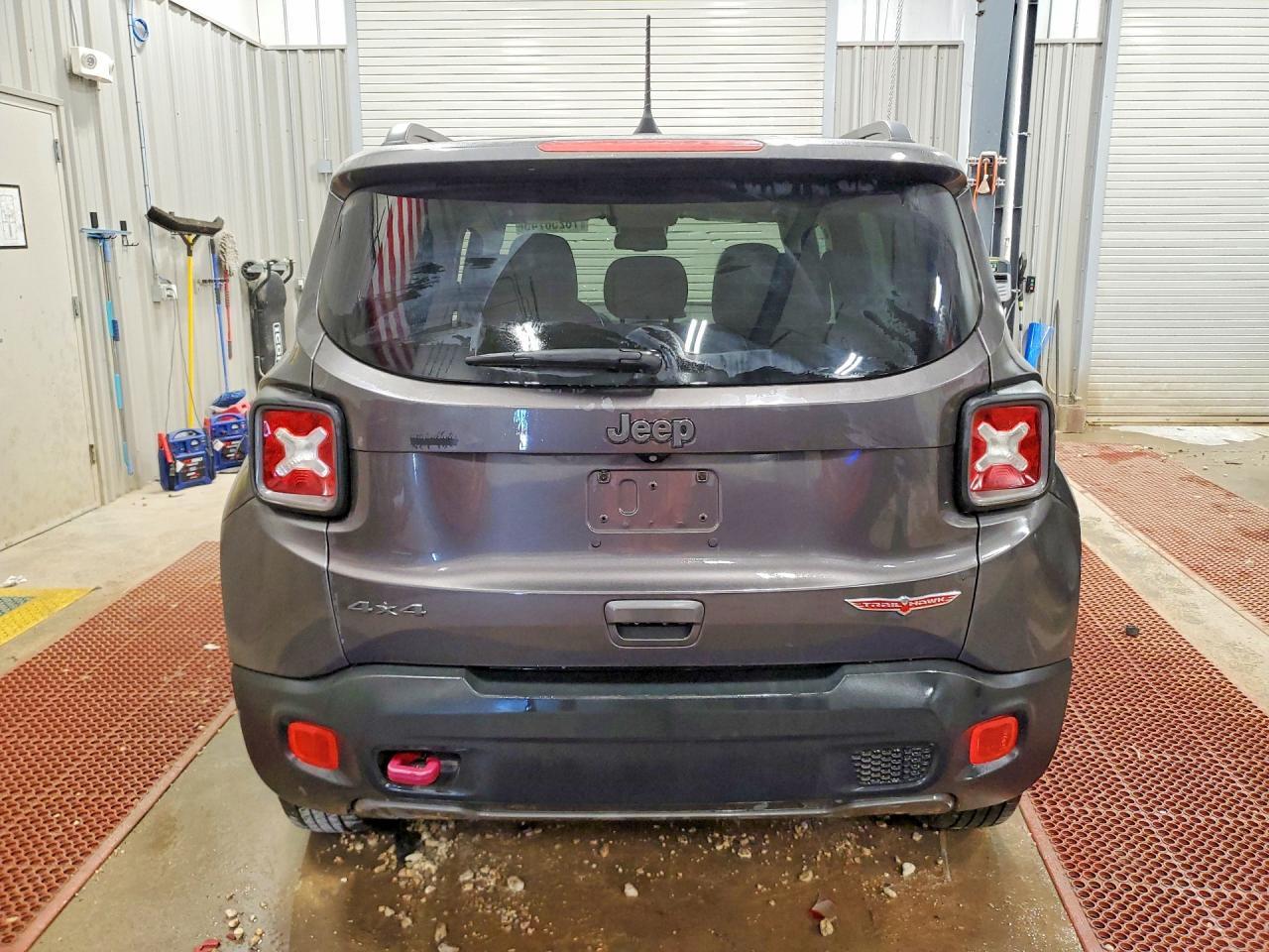 2018 Jeep Renegade Trailhawk - Фото 6
