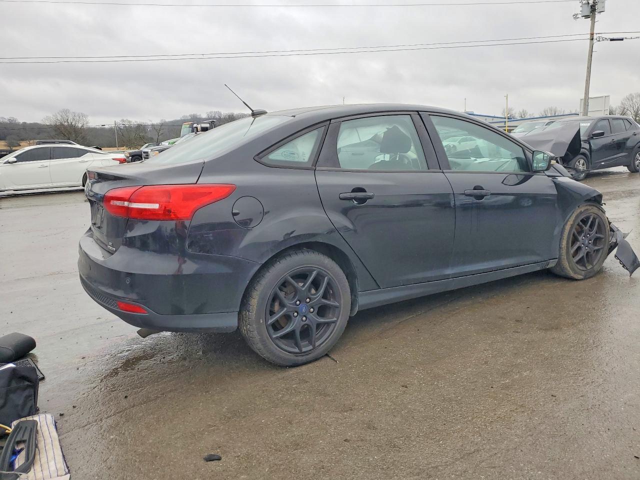 2016 Ford Focus Se - Фото 3