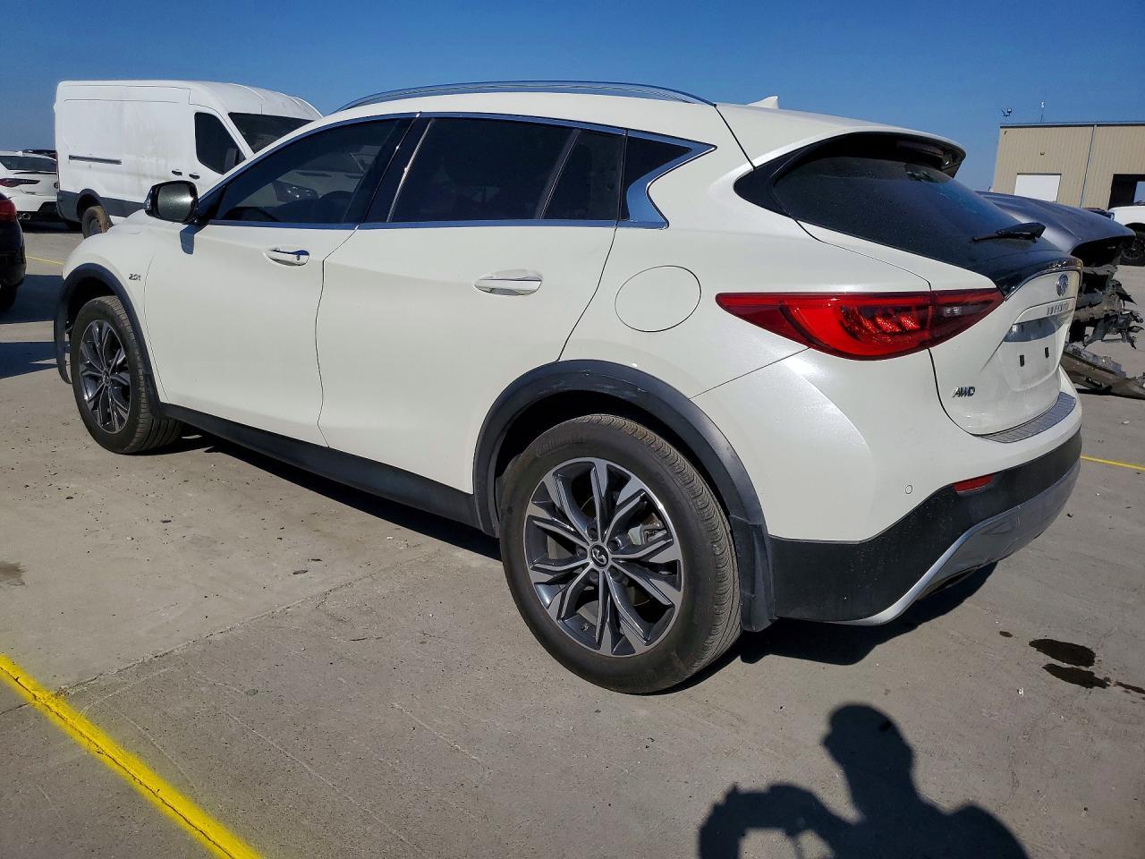 2018 Infiniti Qx30 Base - Фото 2