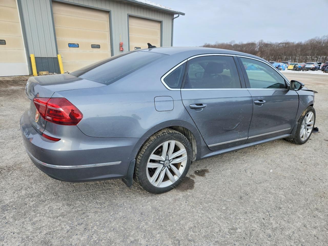 2017 Volkswagen Passat Se - Image 3