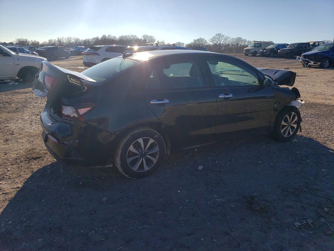 2023 Kia Rio S - Фото 3