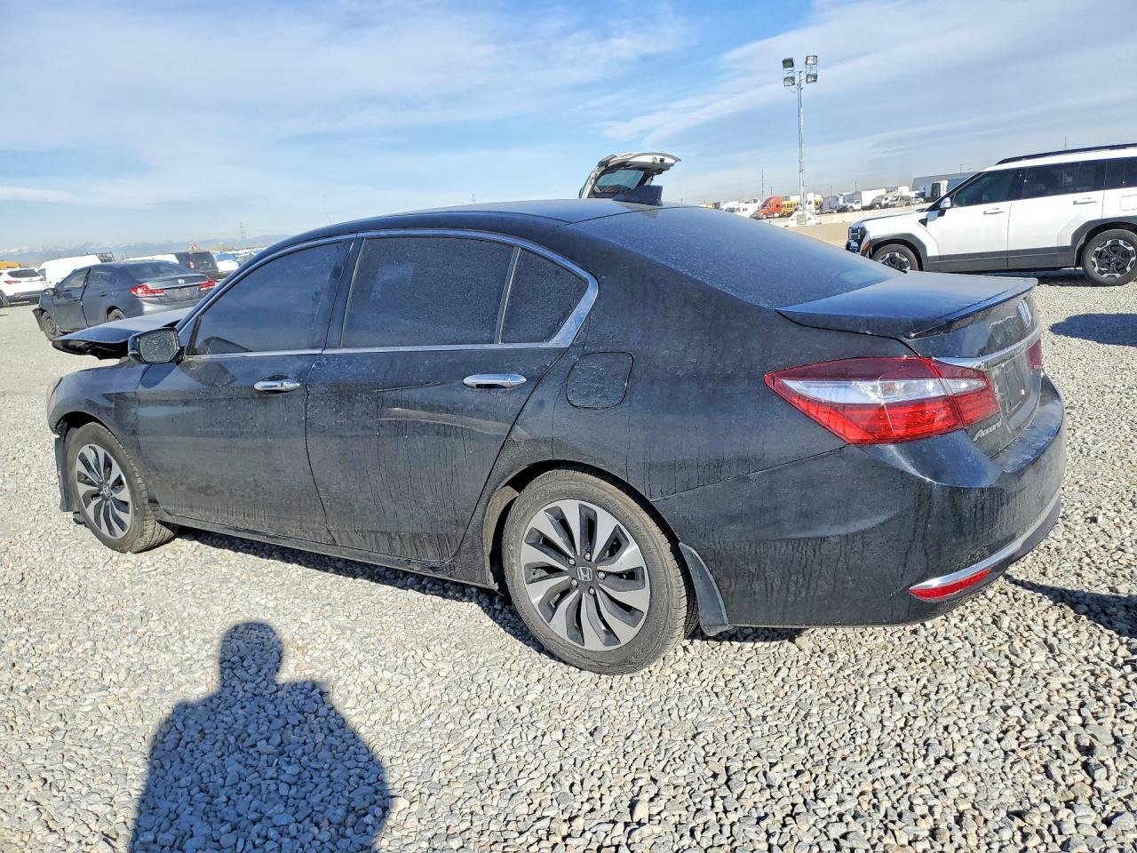 2017 Honda Accord Hybrid - Фото 2