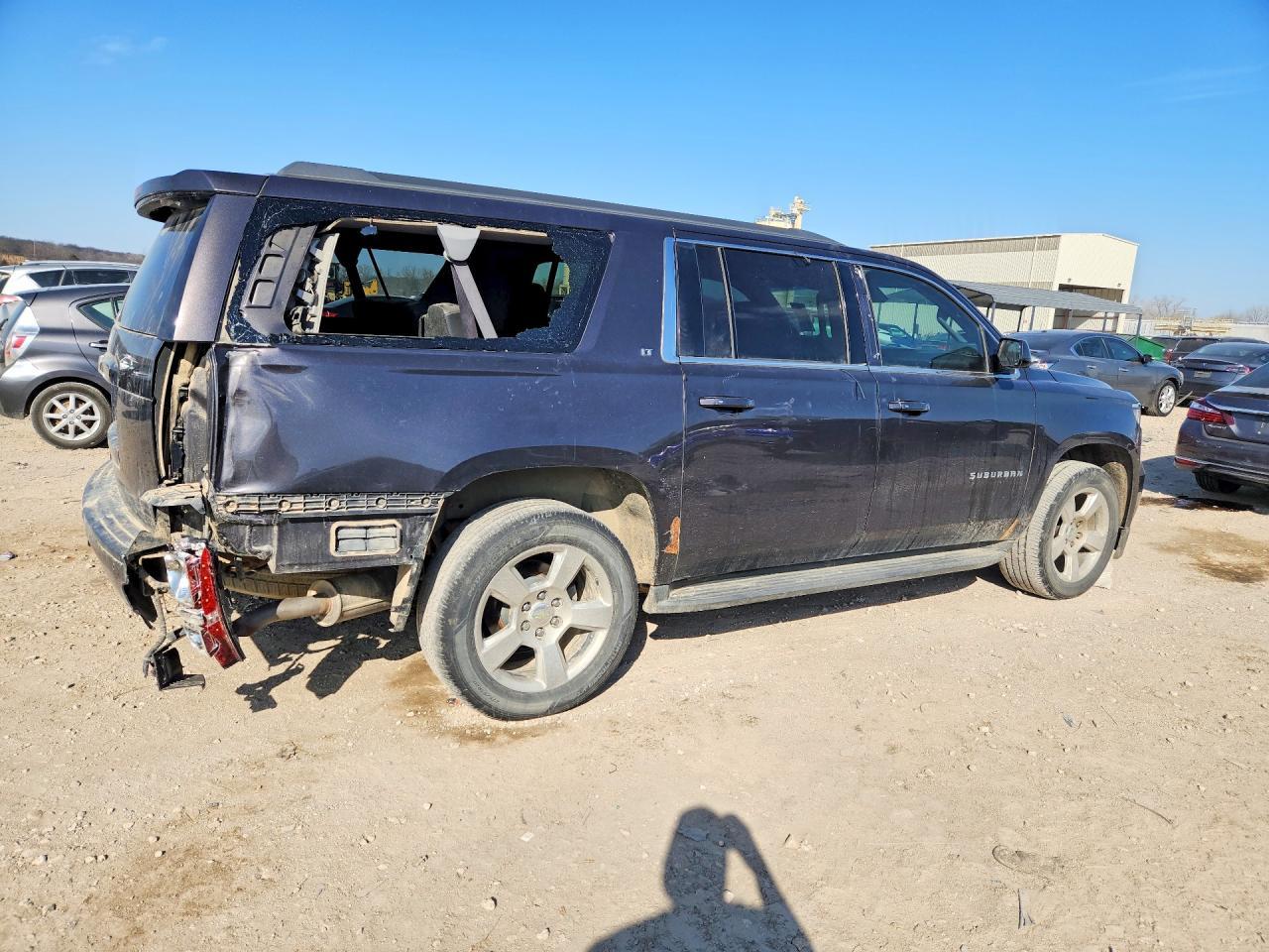 2015 Chevrolet Suburban K1500 Lt - Image 3